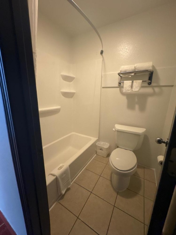 Days Inn by Wyndham Salina I-70 image 13