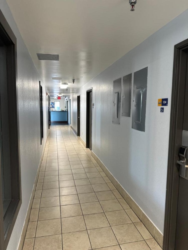 Days Inn by Wyndham Salina I-70 image 14