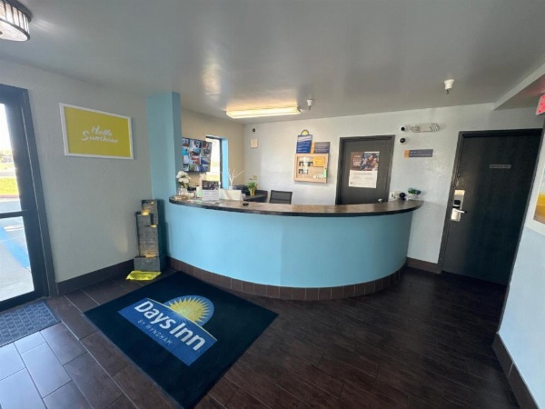 Days Inn by Wyndham Salina I-70 image 16