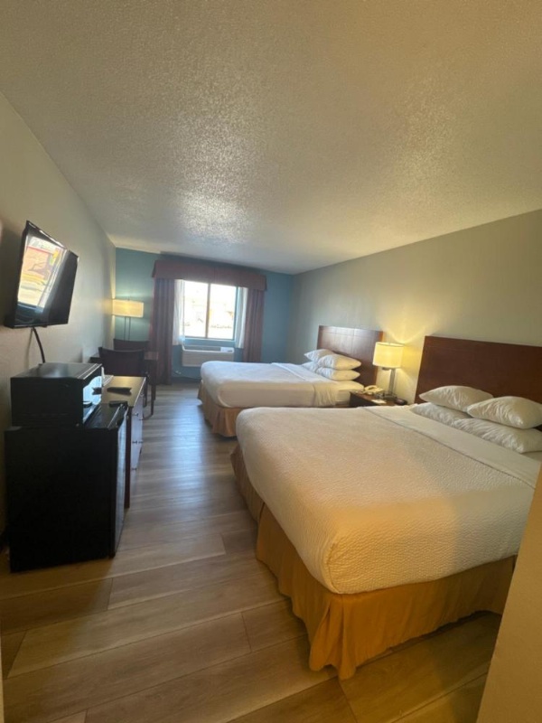 Days Inn by Wyndham Salina I-70 image 29