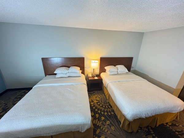 Days Inn by Wyndham Salina I-70 image 7